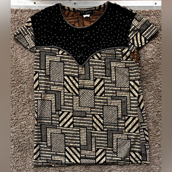 T-C Fashion Woman’s XL Gold tone Rhinestone encrusted blouse Great condition - Picture 1 of 13
